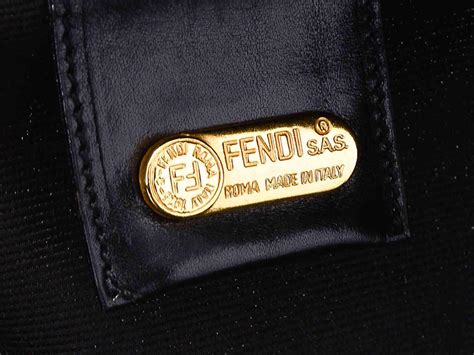 immaggini accessori fendi|fendi italy.